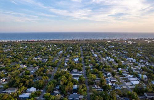 Modern Oak Island Escape 1 Mile to Long Beach! - Foto 42