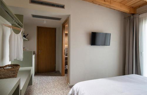 FOS Luxury Suites - Photo 16