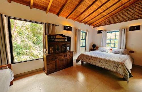 Casa Lipe & Rafa Linda casa com árvores - Foto 1