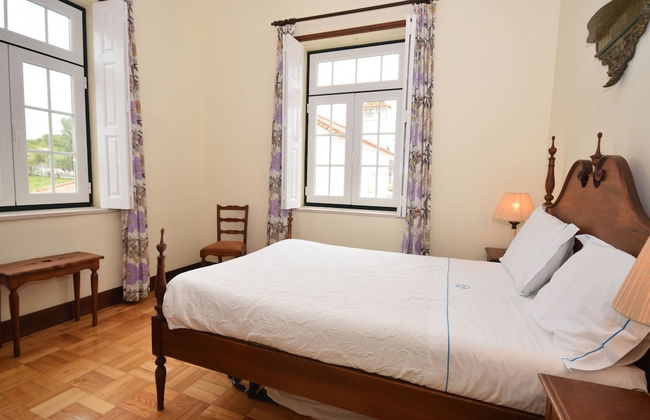 Sprawling Villa Near Alenquer - Photo 3