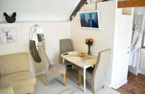 Pitfield Apartments - Photo 11