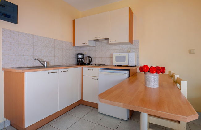 Pavlos Hotel - Photo 16