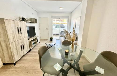 Modern 3 Bed House with shared pool in Los Alcazares - Foto 2