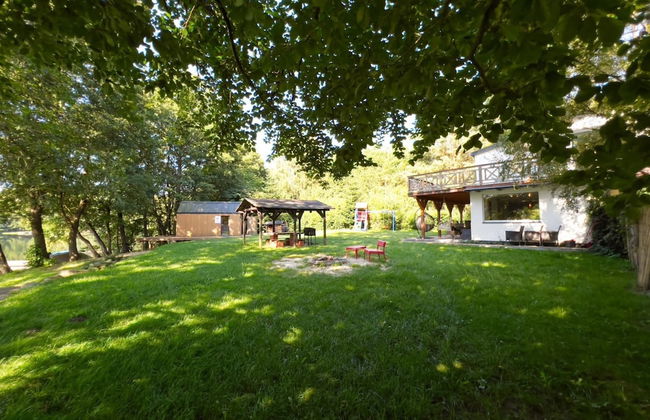 Holiday Home on the Lake Shore, Sauna, Jacuzzi - Photo 29