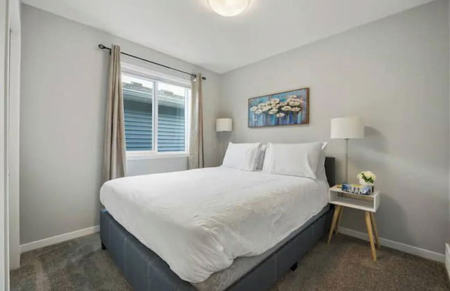 Luxury Modern Home - Livingstone - Photo 29