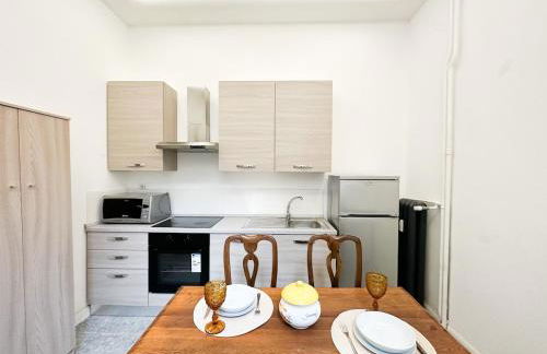 In front of Metro Cadorna La Casa degli Artisti - Photo 8