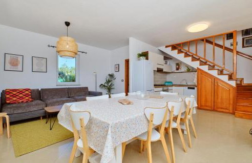 Gorgeous Home In Punta Kriza With Wifi - Foto 3