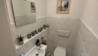 FHV01 - Ferienwohnung 100m² 6 Personen Garten und Terrasse 2x WC - Foto 4