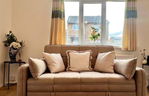 J&J stays 5 bedroom detached house in Peterborough with parking - Photo 27