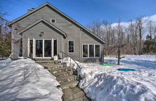 Berkshires Home on 11 Acres with Pond and 2 Fire Pits! - Foto 33