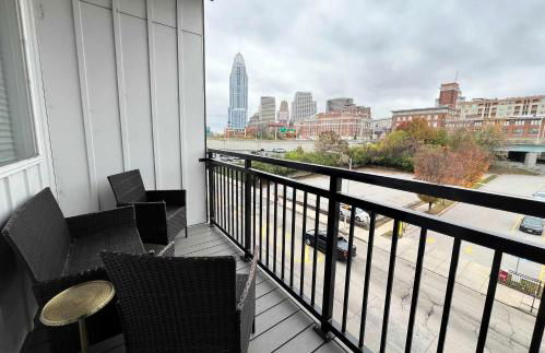 CozySuites at ArtCincy - Foto 43