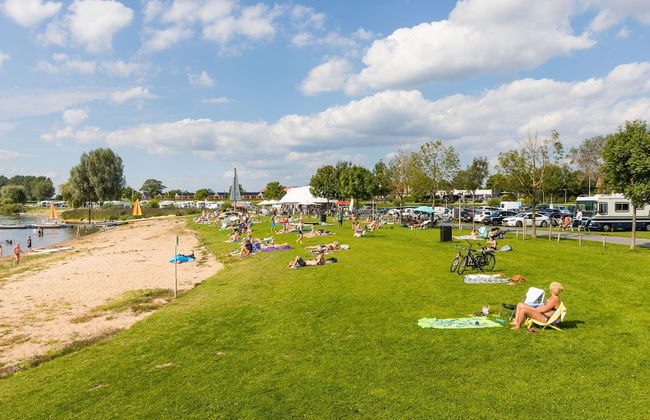 Fully Furnished Tiny House near Beach - Foto 27