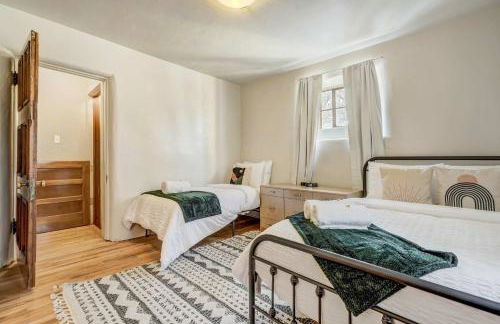 Adobe del Sur Architectural Gem Near Broadmoor - Foto 32