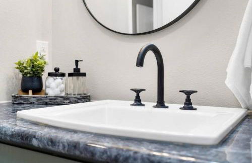 The Hideaway on Hazel- Luxury Smart Home w Hot Tub - Foto 12