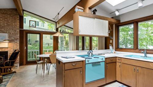 Experience comfort at Graceland, a charming 3-bedroom house - Foto 3