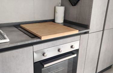 Bilocale in residence vista lago con piscina - Foto 11