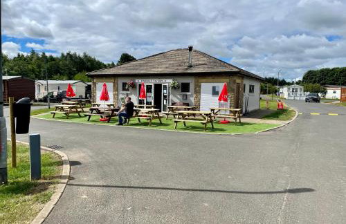 Carre Retreat with private hot tub - Photo 21