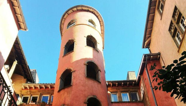 Private Self-Guided Tour of the Curse Quest of Old Lyon - Photo 2