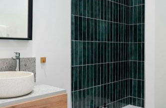 Suite sensuelle balnéothérapie et fauteuil tantra - Foto 14