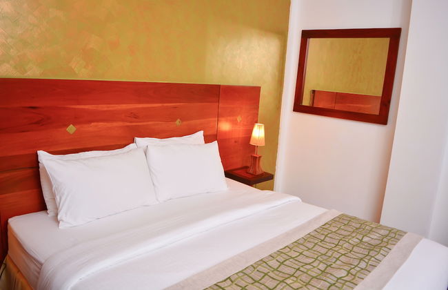 Unique Towers Luxury Boutique Suites - Photo 36