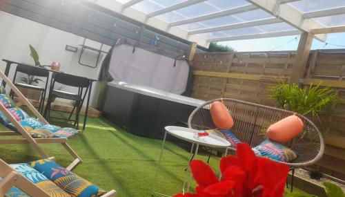 Maison 4p jacuzzi privé couvert 1,6km Ocean - Foto 1