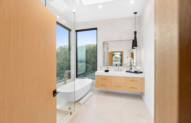 Sea Vista - Central Malibu Villa w/ Pool, Spa, & Ocean Views - Foto 18