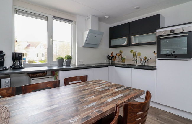 Holiday Home on the Water in Friesland - Foto 6