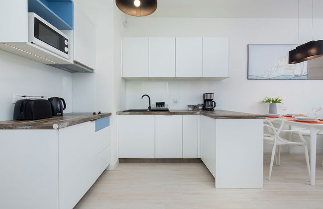 Aquamarina Onyx Apartments by Renters - Photo 14