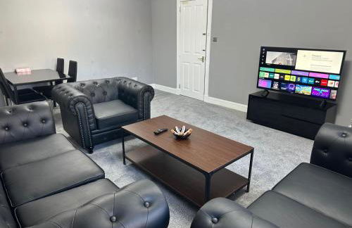 3 Bedroom Apartment City Centre - Photo 1