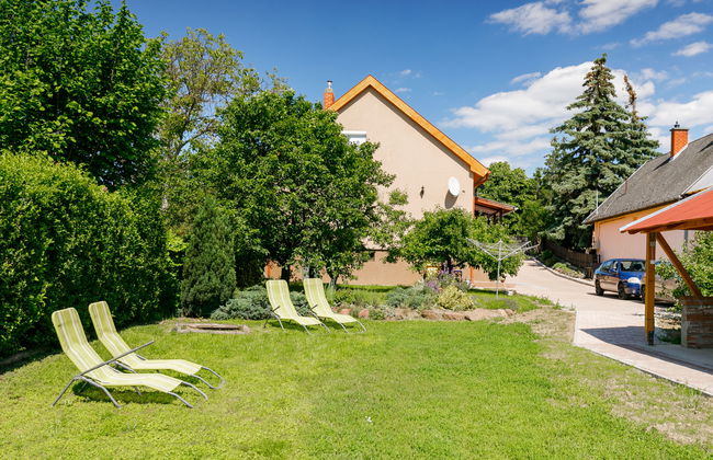 4 bedroom House in Kőröshegy with garden and terrace - Photo 21