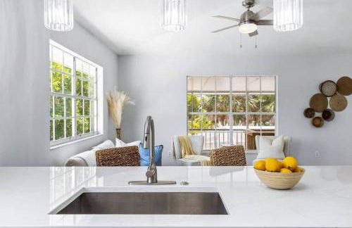 Isla Living, 3 Bed, Canal, Pool - Foto 14