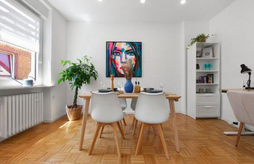 Stay COZY - TOP LAGE - Kingsize Betten - Parkplatz - Balkon - Netflix - Foto 9