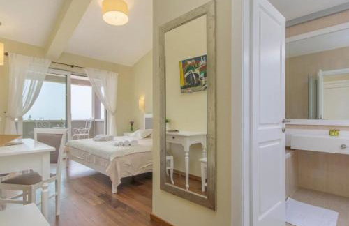 Holiday Home Romantische Villa mit Meerblick- Pool und Jacuzz by Interhome - Foto 28