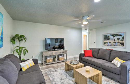 Pet-Friendly Merritt Island Home with Heated Pool - Foto 10