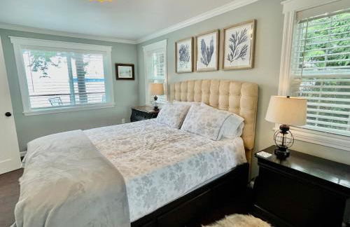 Puget Sound Chic Romantic Cottage with Private Beach Access & Gated Entry - Foto 23