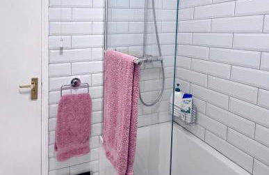 1 BR Flat with Free Parking 10 min to Colliers Wood - Foto 12