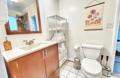 Groovy Getaway Retro Vibes in North Park, SD - Foto 35