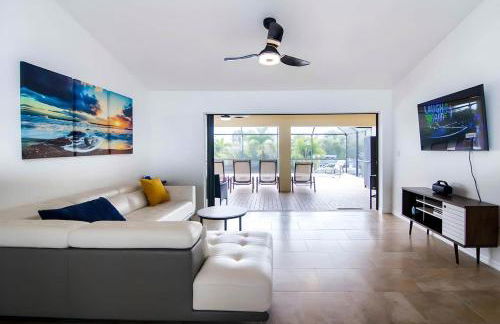 House With A BoatYour Private Waterfront Resort - Foto 8