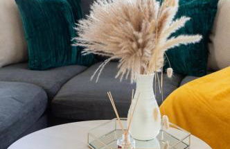 Spacious 2-Bed House, Free Parking, Fast Wi-Fi, Netflix, Contractors Welcome - Photo 17