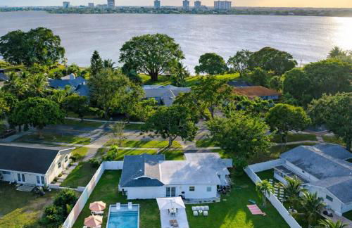 Palms Oasis with Salt Pool Movies Firepit Golf - Photo 61