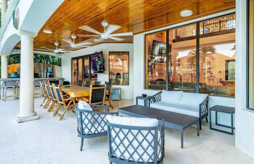 Fort Lauderdale Mansion with Private Pool & Hot Tub - Perfect for Families - Foto 3