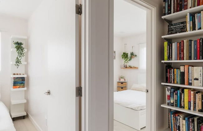 Spacious and Bright 5-bedroom Oasis Pool and Yard - Foto 7