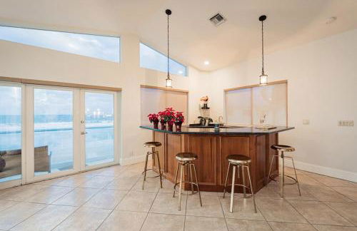 Oceanfront Luxury Villa 5Bedroom and 4Bath Beach Access - Photo 33