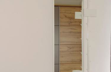 Well-equipped apartment with free parking - Photo 26