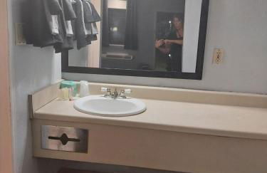 2 Queens Bed Hotel Room 142 - Foto 5