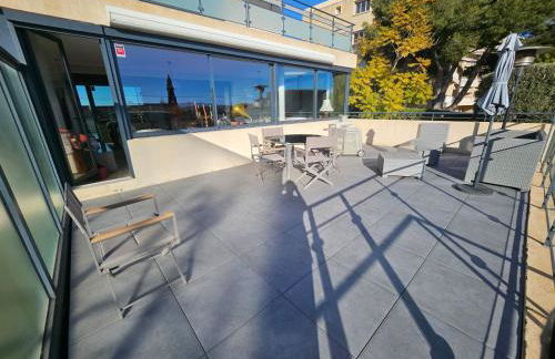 Petit Paradis à Bandol t4 piscine clim Parking Fibre Coffre-fort - Foto 29