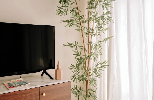 Spacious & Bright Family Escape - Photo 29