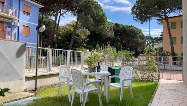 Modern Flat With Private Garden - Foto 2, Imagen principal