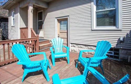 Spacious Home with In-Unit Laundry, Parking, 1GB WiFi, & Patio Deck - Foto 20