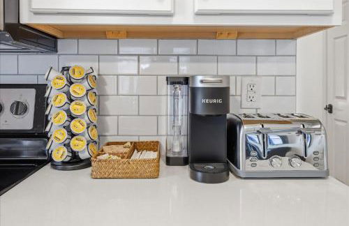 Mass Ave Retreat with Big Patio and Free Parking - Foto 21